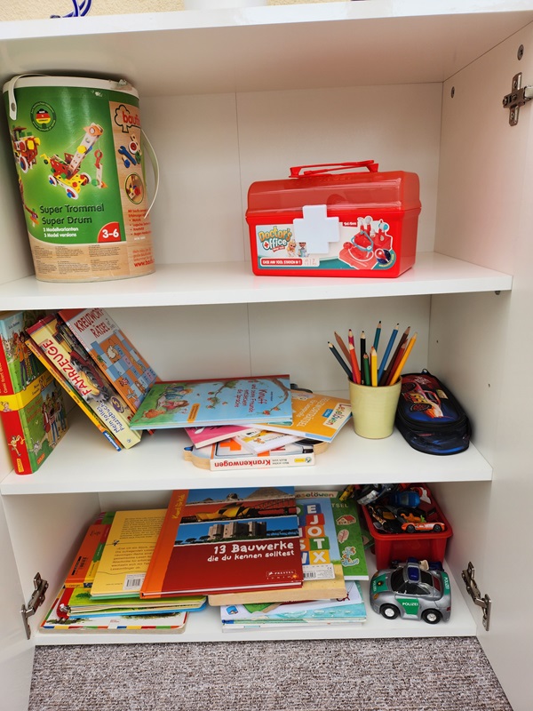 Spielzeugschrank